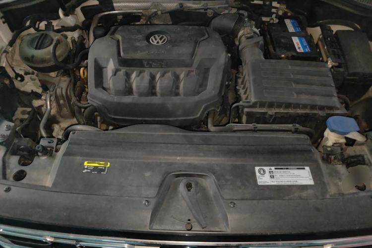 Used Volkswagen Tayron 2019 330TSI Two-Wheel-Drive Luxury Version China V Emission Standard Engine Bay