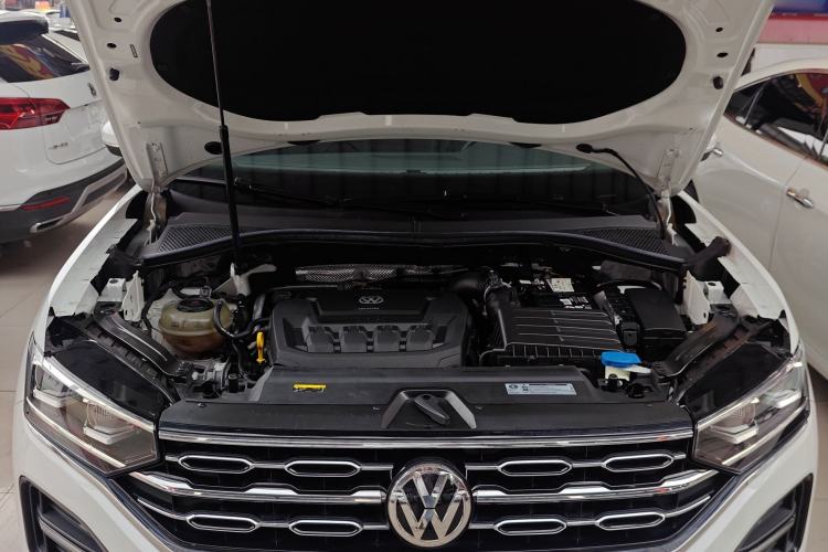 Used Volkswagen Tayron 2019 330TSI Two-Wheel Drive Luxury Model China VI Standard Engine Bay