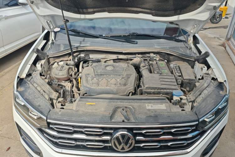 Used Volkswagen Tayron 2019 330TSI Two-Wheel-Drive Luxury Version China V Emission Standard Engine Bay