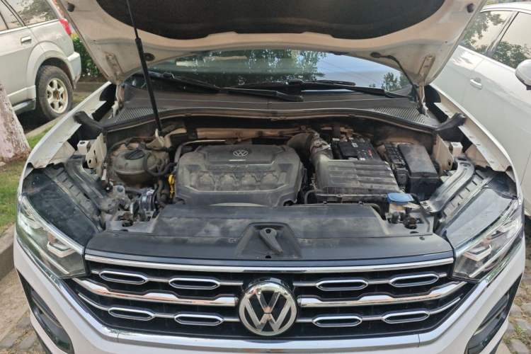 Used Volkswagen Tayron 2019 330TSI Two-Wheel-Drive Luxury Version China V Emission Standard Engine Bay