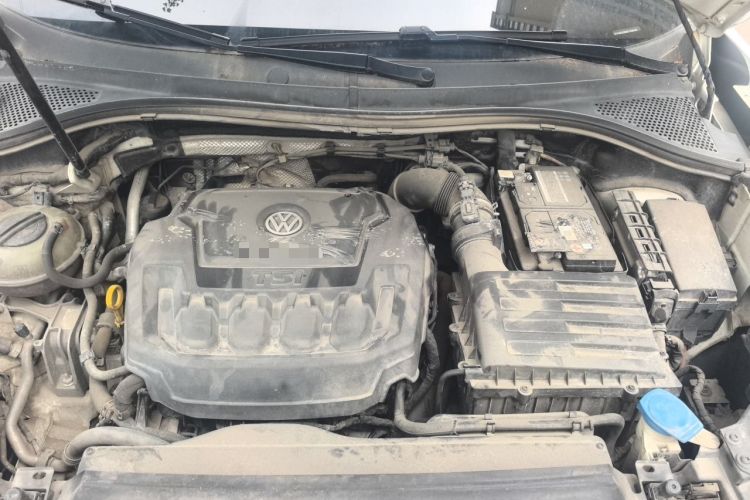 Used Volkswagen Tayron 2019 330TSI Two-Wheel Drive Luxury Model China VI Standard Engine Bay