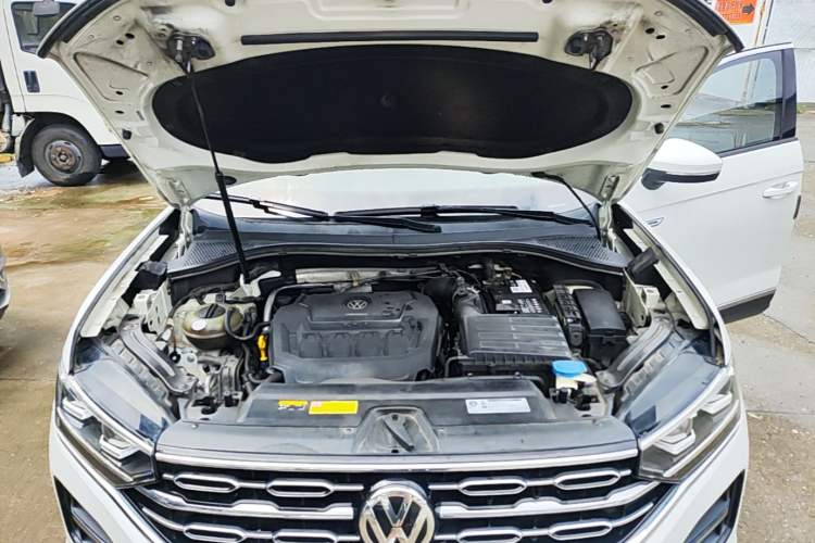 Used Volkswagen Tayron 2019 330TSI Four-Wheel Drive Luxury Version China VI Standard Engine Bay