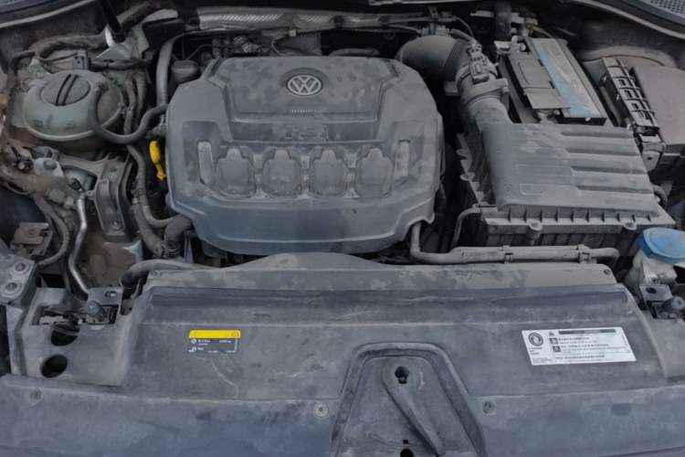Used Volkswagen Tayron 2019 330TSI Two-Wheel Drive Luxury Model China VI Standard Engine Bay