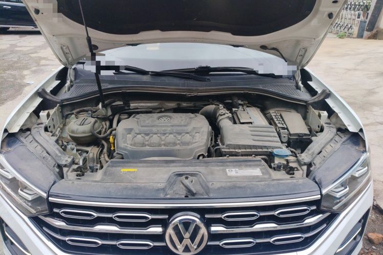 Used Volkswagen Tayron 2019 330TSI Two-Wheel Drive Luxury Model China VI Standard Engine Bay