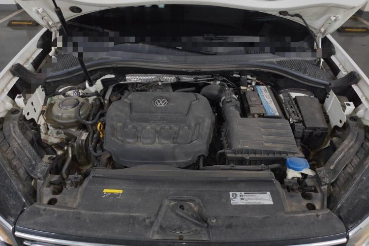 Used Volkswagen Tayron 2019 330TSI Two-Wheel Drive Luxury Model China VI Standard Engine Bay
