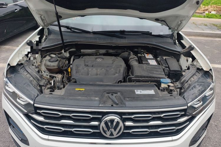 Used Volkswagen Tayron 2019 330TSI Two-Wheel Drive Luxury Model China VI Standard Engine Bay