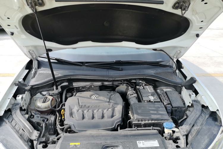 Used Volkswagen Tayron 2019 330TSI Four-Wheel Drive Luxury Version China VI Standard Engine Bay