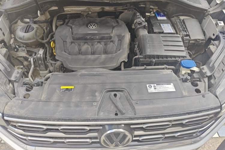 Used Volkswagen Tayron 2019 330TSI Two-Wheel-Drive Luxury Version China V Emission Standard Engine Bay