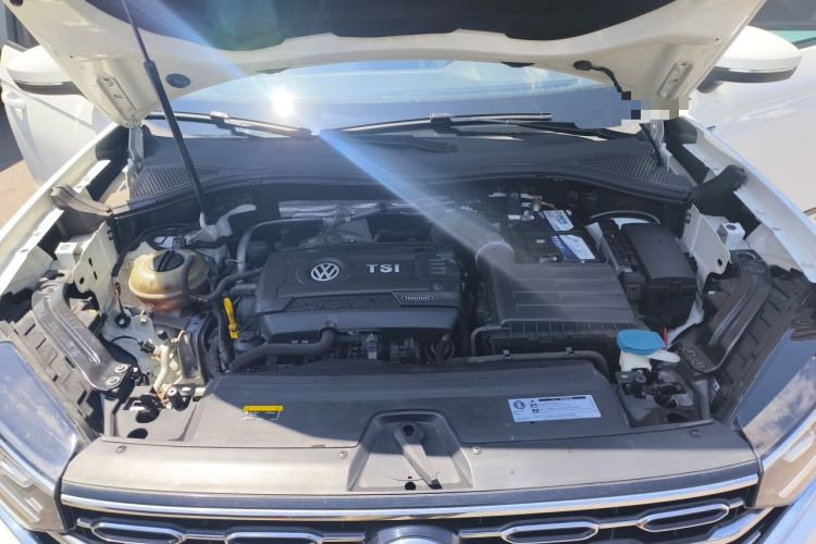 Used Volkswagen Tayron 2019 380TSI All-Wheel Drive R-Line China V-standard Engine Bay