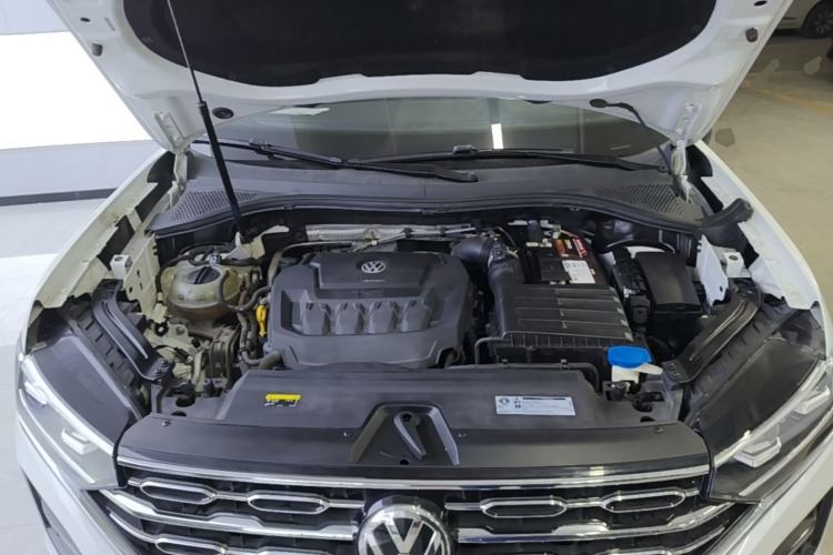 Used Volkswagen Tayron 2019 330TSI Two-Wheel Drive Luxury Model China VI Standard Engine Bay