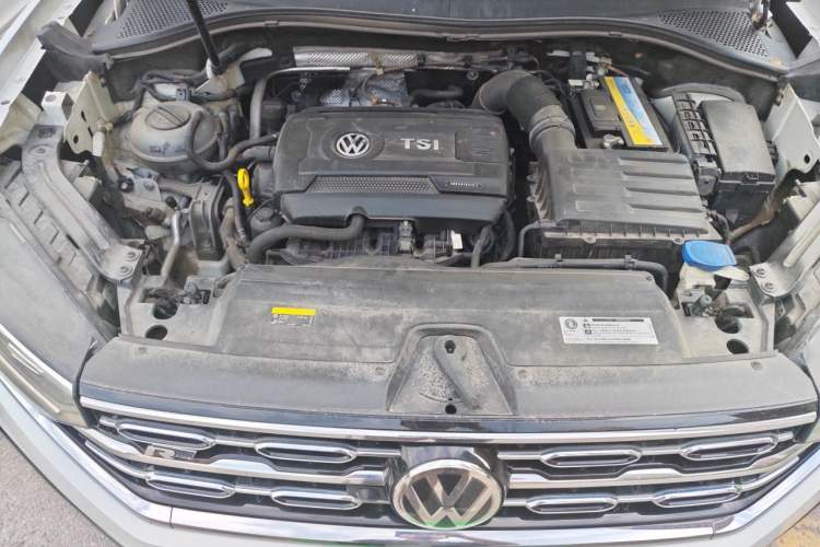 Used Volkswagen Tayron 2019 380TSI Four-Wheel Drive R-Line China VI-standard Engine Bay