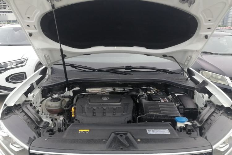 Used Volkswagen Tayron 2019 330TSI Two-Wheel Drive Luxury Model China VI Standard Engine Bay
