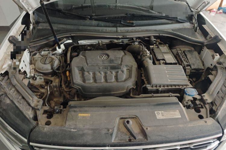 Used Volkswagen Tayron 2019 330TSI Two-Wheel Drive Luxury Model China VI Standard Engine Bay