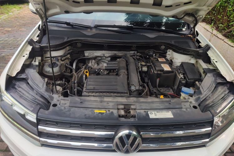 Used Volkswagen Tayron 2019 330TSI Two-Wheel Drive Comfort Version China VI Standard Engine Bay