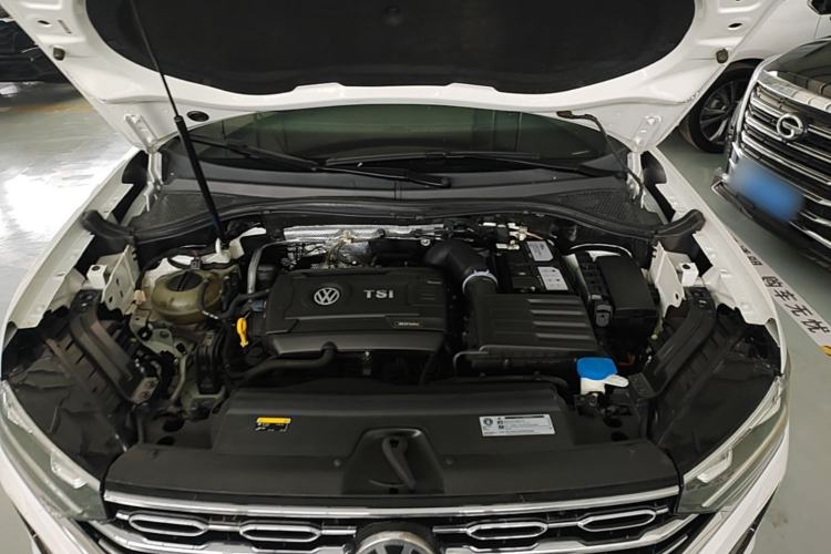 Used Volkswagen Tayron 2019 380TSI Four-Wheel Drive Prestige Model China VI Standard Engine Bay
