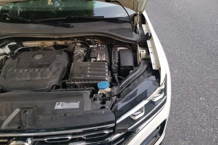 Used Volkswagen Tayron 2019 330TSI Two-Wheel Drive Luxury Model China VI Standard Engine Bay Left