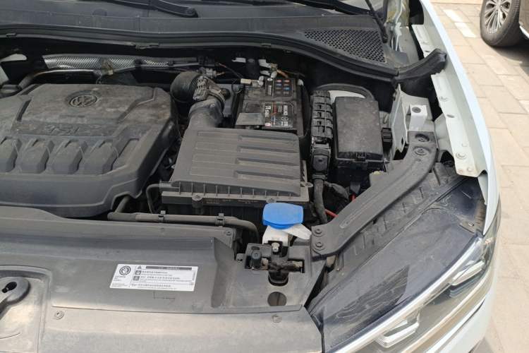 Used Volkswagen Tayron 2019 330TSI Two-Wheel Drive Luxury Model China VI Standard Engine Bay Left