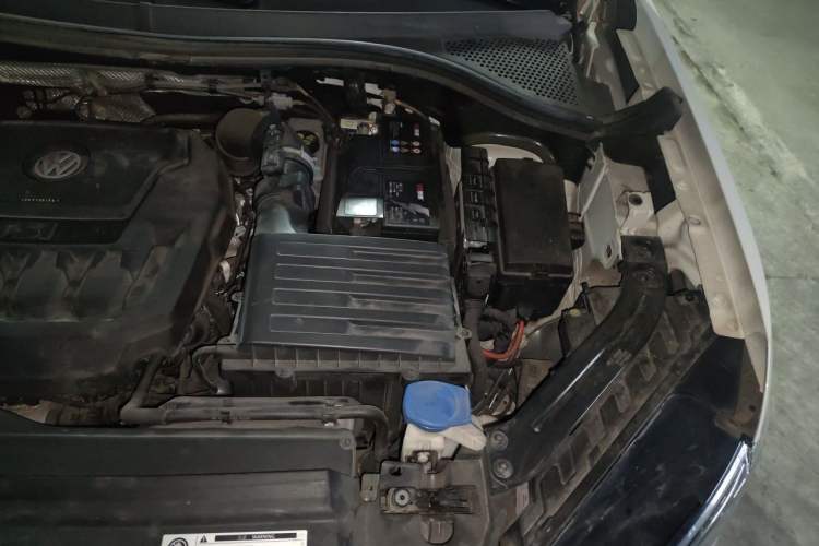Used Volkswagen Tayron 2019 330TSI Two-Wheel Drive Luxury Model China VI Standard Engine Bay Left