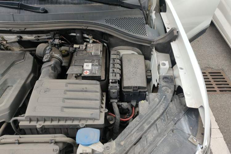 Used Volkswagen Tayron 2019 330TSI Two-Wheel Drive Luxury Model China VI Standard Engine Bay Left