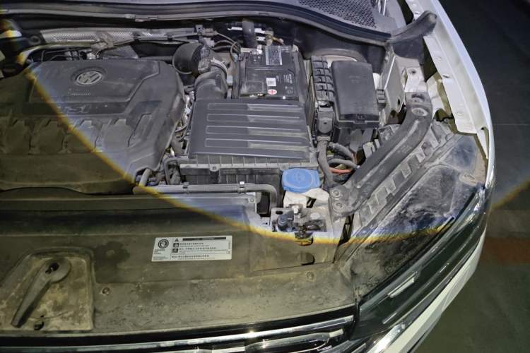 Used Volkswagen Tayron 2019 330TSI Two-Wheel-Drive Prestige Version China VI Standard Engine Bay Left