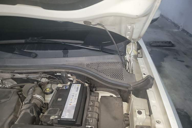 Used Volkswagen Tayron 2019 330TSI Two-Wheel Drive Luxury Model China VI Standard Engine Bay Left