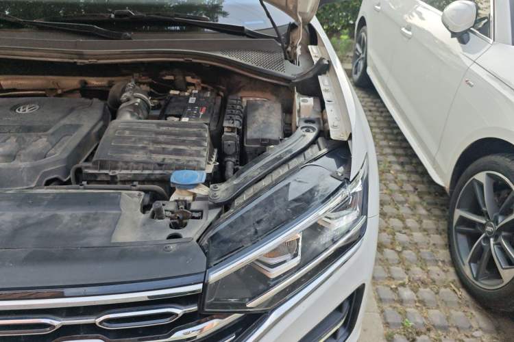 Used Volkswagen Tayron 2019 330TSI Two-Wheel-Drive Luxury Version China V Emission Standard Engine Bay Left