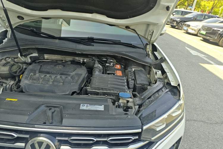 Used Volkswagen Tayron 2019 330TSI Two-Wheel-Drive Luxury Version China V Emission Standard Engine Bay Left