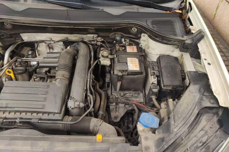 Used Volkswagen Tayron 2019 330TSI Two-Wheel Drive Comfort Version China VI Standard Engine Bay Left