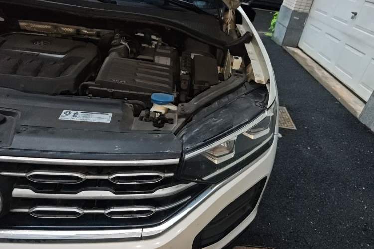 Used Volkswagen Tayron 2019 330TSI Two-Wheel Drive Luxury Model China VI Standard Engine Bay Left