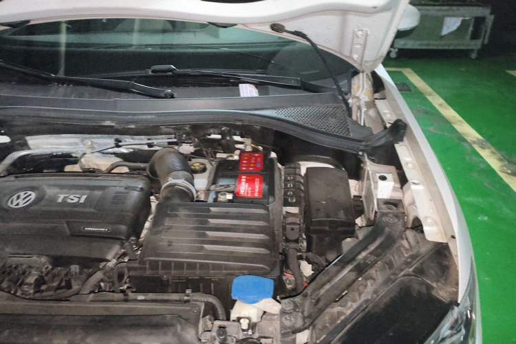 Used Volkswagen Tayron 2019 380TSI All-Wheel Drive R-Line China V-standard Engine Bay Left