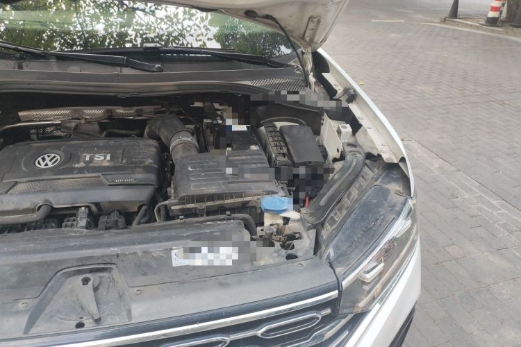 Used Volkswagen Tayron 2019 380TSI Four-Wheel Drive R-Line China VI-standard Engine Bay Left