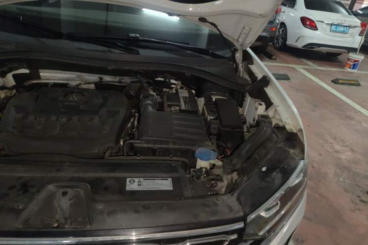 Used Volkswagen Tayron 2019 330TSI Two-Wheel-Drive Comfort Version China V Standard Engine Bay Left