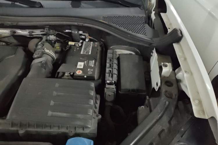Used Volkswagen Tayron 2019 330TSI Two-Wheel Drive Luxury Model China VI Standard Engine Bay Left
