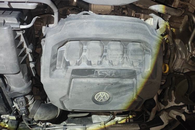 Used Volkswagen Tayron 2019 330TSI Four-Wheel Drive Luxury Version China VI Standard Engine Bay