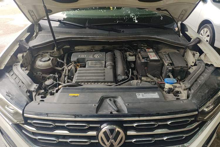 Used Volkswagen Tayron 2019 Teramont Edition 280TSI Two-Wheel Drive Luxury Model China VI Standard Engine Bay