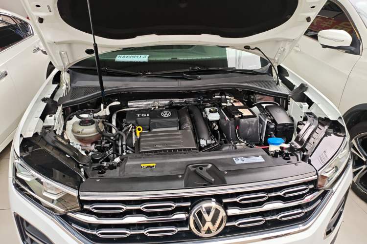 Used Volkswagen Tayron 2019 Teramont Edition 280TSI Two-Wheel Drive Luxury Model China VI Standard Engine Bay
