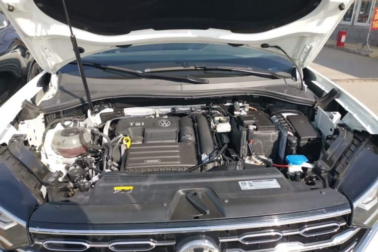 Used Volkswagen Tayron 2019 Teramont Edition 280TSI Two-Wheel Drive Luxury Model China VI Standard Engine Bay