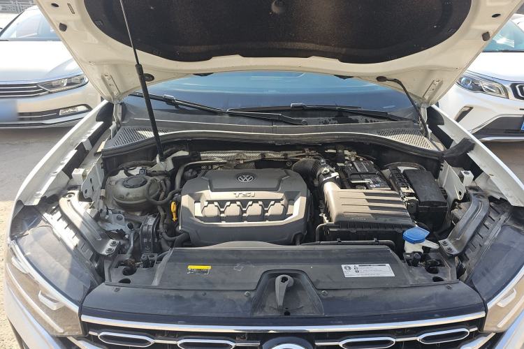 Used Volkswagen Tayron 2019 330TSI Two-Wheel Drive Luxury Model China VI Standard Engine Bay