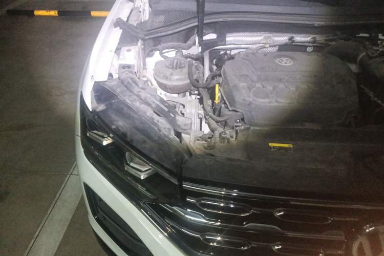 Used Volkswagen Tayron 2019 330TSI Two-Wheel Drive Luxury Model China VI Standard Engine Bay Right