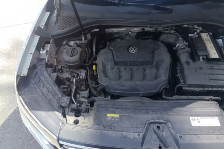 Used Volkswagen Tayron 2019 330TSI Two-Wheel Drive Luxury Model China VI Standard Engine Bay Right