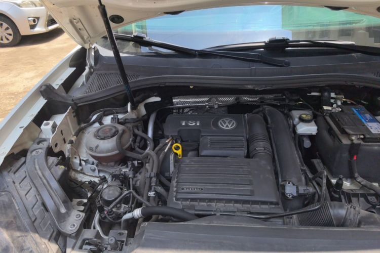 Used Volkswagen Tayron 2019 Teramont Edition 280TSI Two-Wheel Drive Luxury Model China VI Standard Engine Bay Right