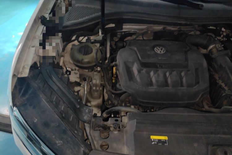Used Volkswagen Tayron 2019 330TSI Two-Wheel-Drive Luxury Version China V Emission Standard Engine Bay Right