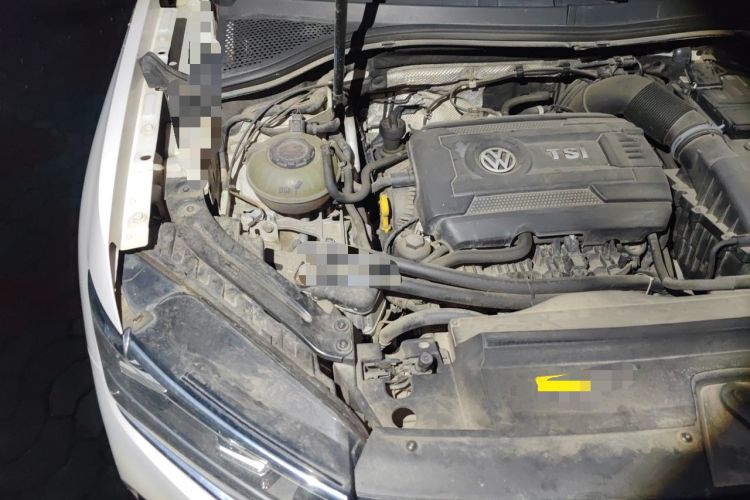 Used Volkswagen Tayron 2019 380TSI Four-Wheel Drive R-Line China VI-standard Engine Bay Right