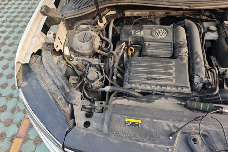 Used Volkswagen Tayron 2019 Teramont Edition 280TSI Two-Wheel Drive Luxury Model China VI Standard Engine Bay Right