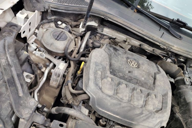 Used Volkswagen Tayron 2019 330TSI Two-Wheel Drive Luxury Model China VI Standard Engine Bay Right