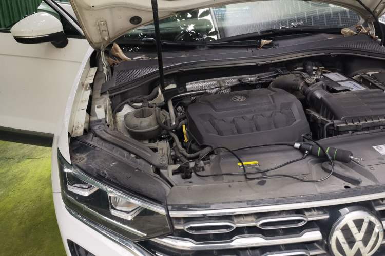 Used Volkswagen Tayron 2019 330TSI Two-Wheel Drive Luxury Model China VI Standard Engine Bay Right