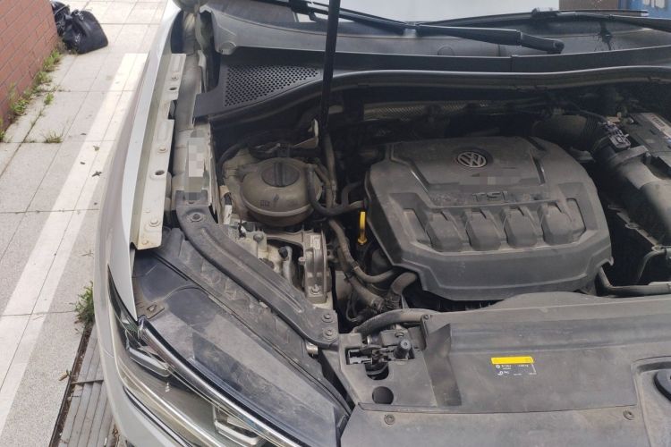 Used Volkswagen Tayron 2019 330TSI Two-Wheel Drive Luxury Model China VI Standard Engine Bay Right