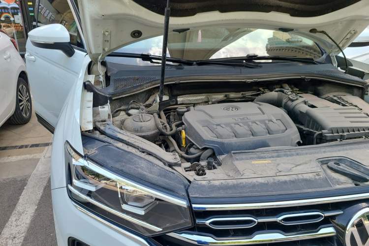 Used Volkswagen Tayron 2019 330TSI Two-Wheel Drive Luxury Model China VI Standard Engine Bay Right