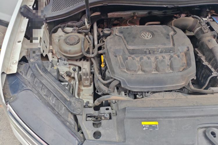 Used Volkswagen Tayron 2019 330TSI Two-Wheel Drive Luxury Model China VI Standard Engine Bay Right