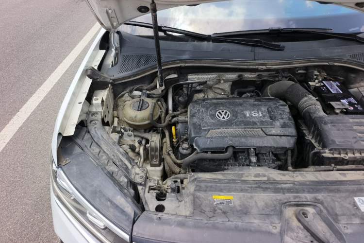 Used Volkswagen Tayron 2019 380TSI Four-Wheel Drive R-Line China VI-standard Engine Bay Right